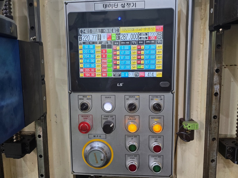 일성유압 일성 쌍축 실린더블럭 서보타입 호닝기 Ø10~Ø30 2019년 �߰���