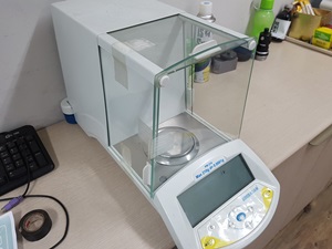 세미마이크로 정밀저울
